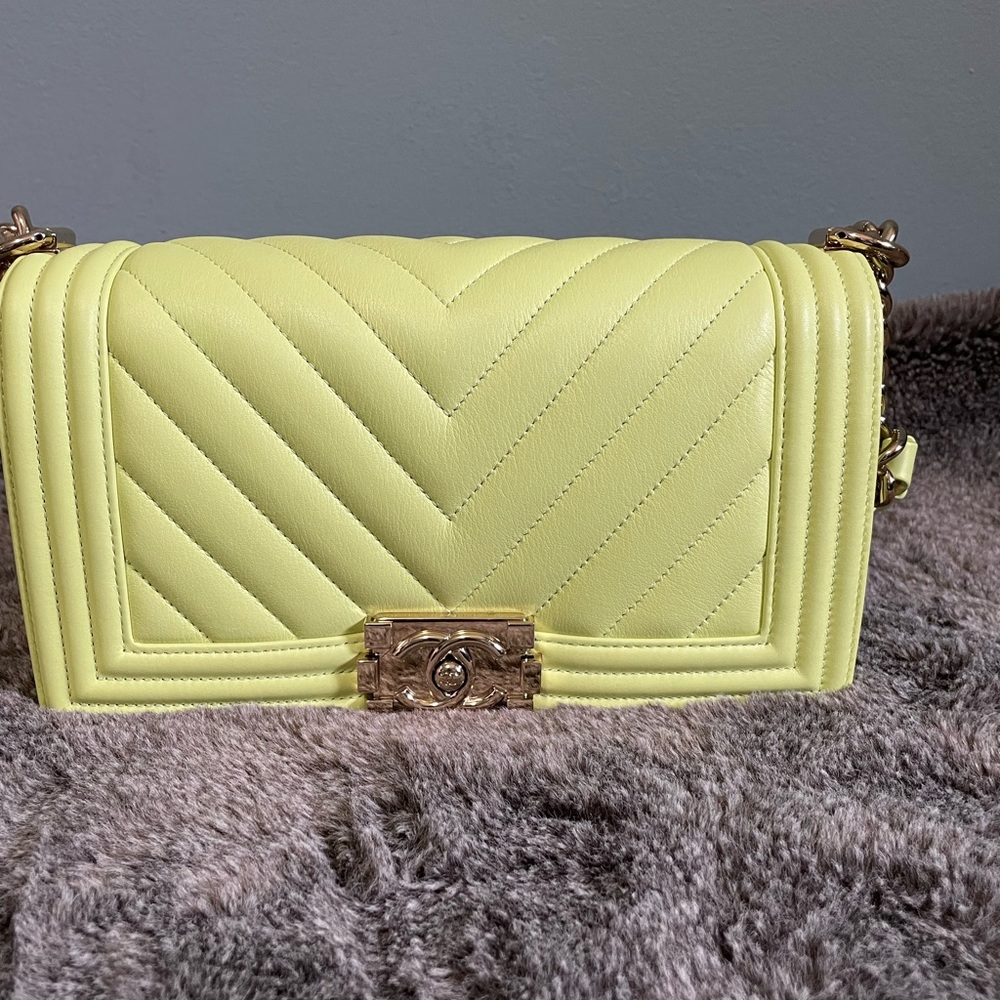 Sold on IG 

Chanel old medium le boy
